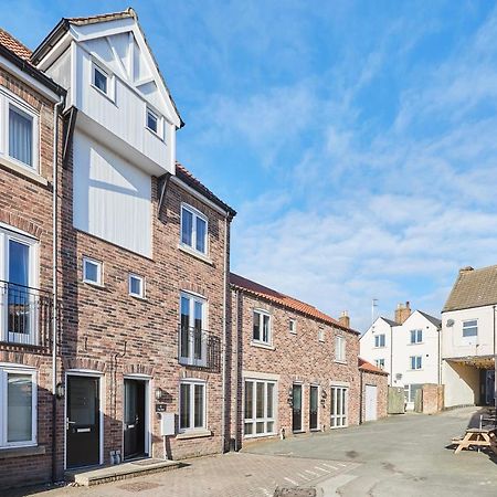 Host & Stay - Black Swan Mews Ripon Eksteriør billede
